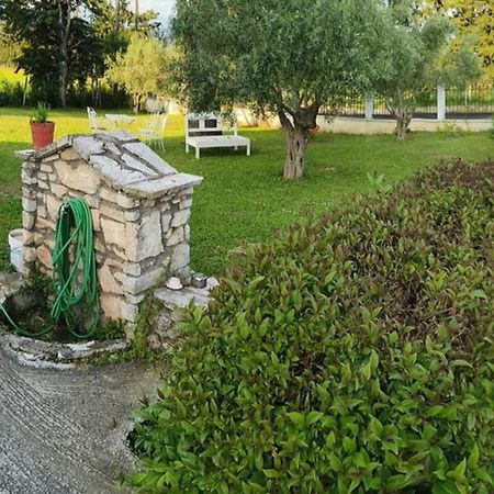 Πετρινη Κατοικια Στην Φυση Villa Tagarádesz Kültér fotó